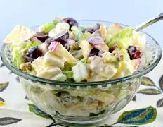 Classic Crunchy Waldorf Salad Recipe: A Refreshing Apple and Walnut Delight