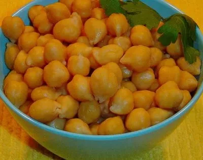 Cooked Chickpeas Or Garbanzos