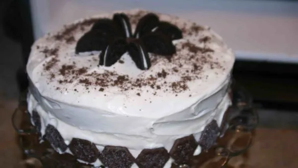 Cookies And Cream Cake