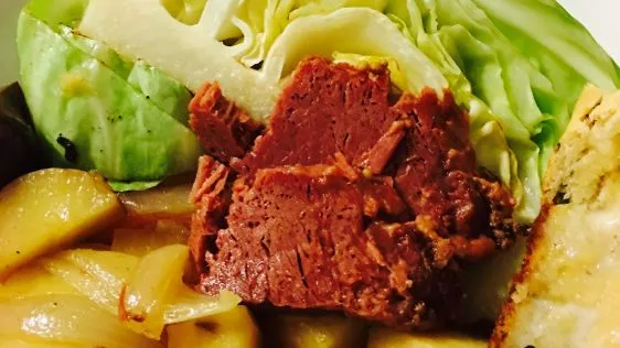 Corned Beef And Cabbage/Pressure Cooker