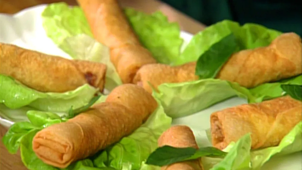 Crab-Stuffed Spring Rolls: A Fresh and Flavorful Recipe