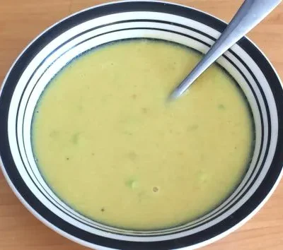 Cream Of Cauliflower- Apple Curry Soup