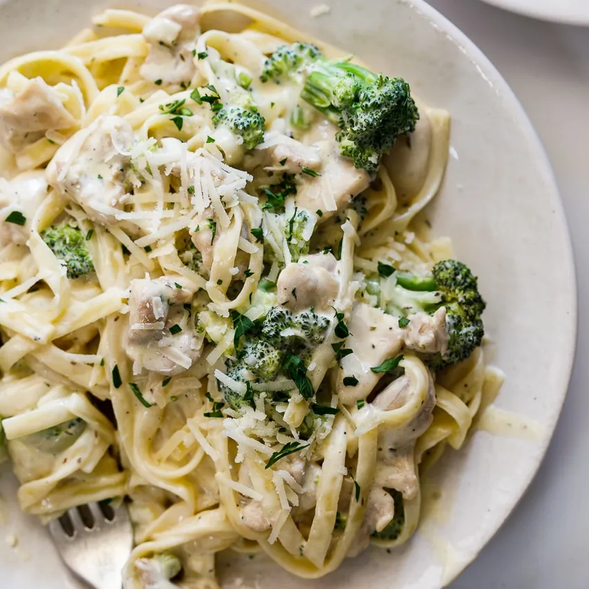 Creamy Chicken Broccoli Pasta