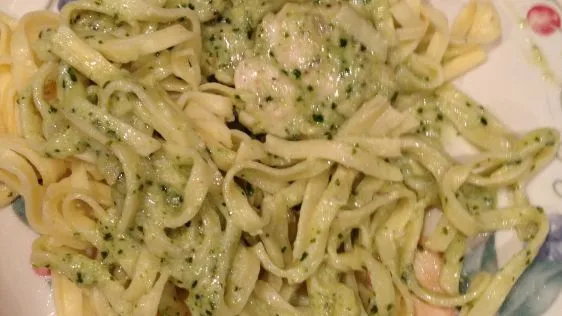 Creamy Chicken Pesto Linguine