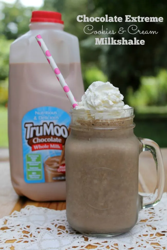 Creamy Cookies & Cream Milkshake Recipe for Home Chefs