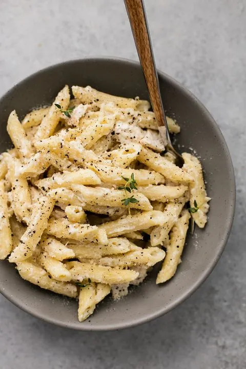 Creamy Garlic Penne Pasta