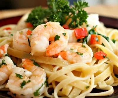 Creamy Garlic Shrimp Fettuccine Recipe