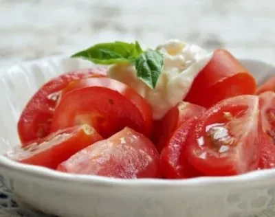 Creamy Mayo-Dressed Fresh Tomato Salad