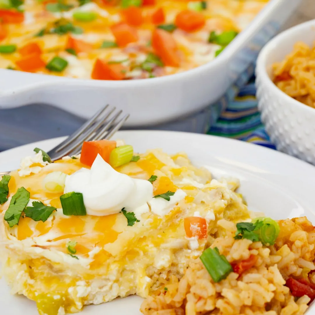 Creamy Sour Cream Chicken Bake: A Family Favorite