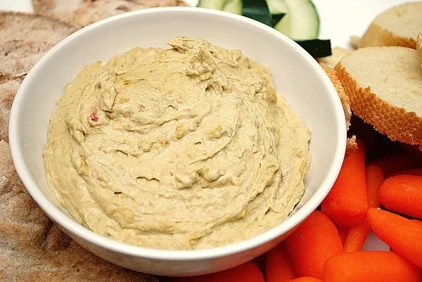 Creamy Spinach Artichoke Hummus Recipe: A Healthy Dip Alternative