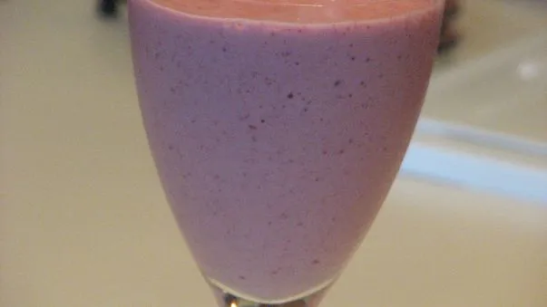 Creamy Strawberry-Vanilla Bliss Smoothie Recipe