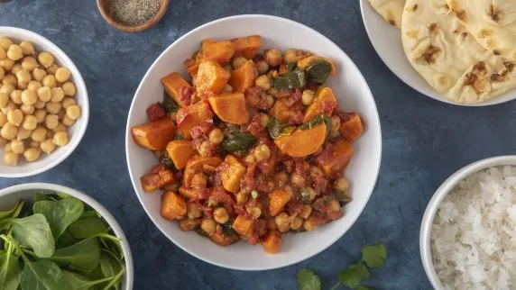 Creamy Sweet Potato and Spinach Curry Delight