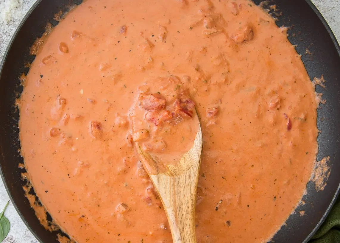 Creamy Tomato Pasta Sauce Recipe: A Rich and Flavorful Delight