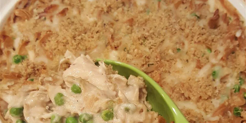 Creamy Tuna Noodle Casserole Delight