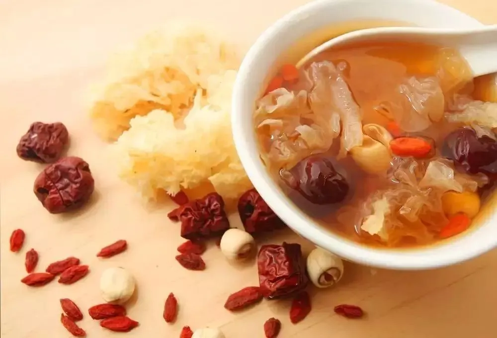 Creamy White Fungus and Lotus Seed Soup: A Nourishing Asian Delight