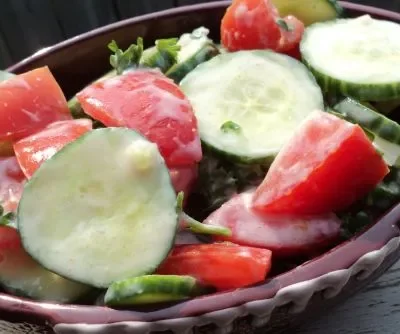 Creamy Yogurt And Fresh Tomato Salad Recipe