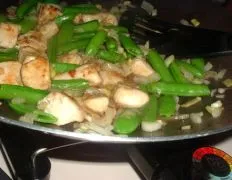 Crispy Chicken And Snow Peas Stir-Fry Recipe