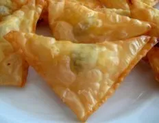 Crispy Cream Cheese Wonton Poppers