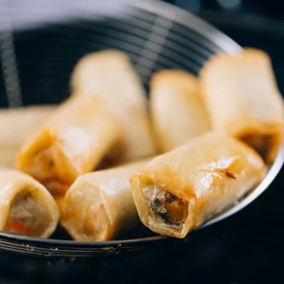 Crispy Fried Chicken Spring Rolls