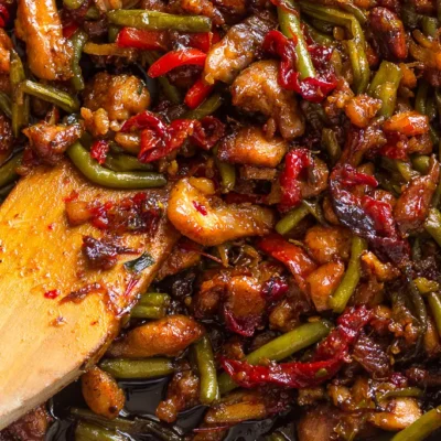 Crispy Green Beans And Bell Peppers Stir-Fry Recipe