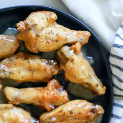 Crispy Honey-Sriracha Wings With Homemade Ranch Dip