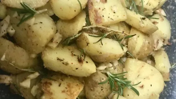 Crispy Rosemary Potatoes