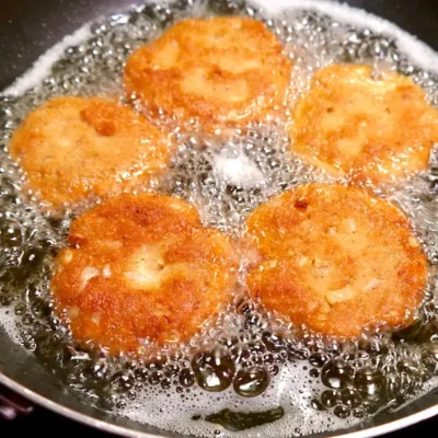 Crispy Southern-Style Salmon Cakes Recipe