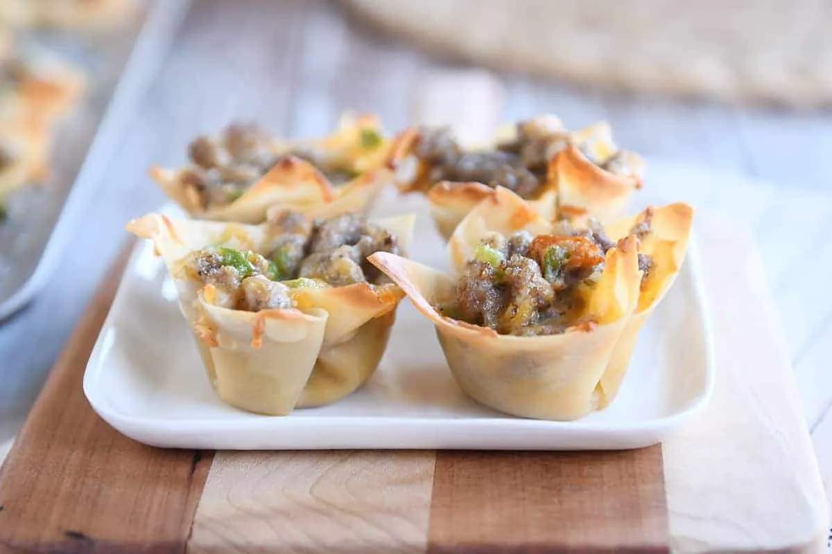 Crispy Spicy Sausage Wonton Cups Recipe