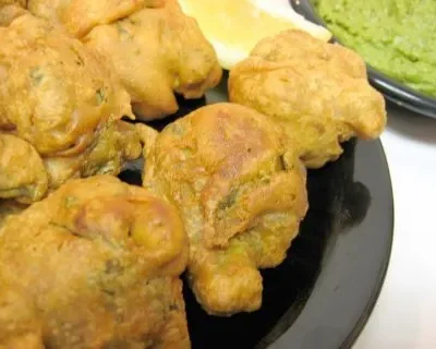 Crispy Spinach Pakora Fritters Recipe: A Perfect Snack For Any Time