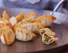 Crispy Spinach and Artichoke Wonton Bites