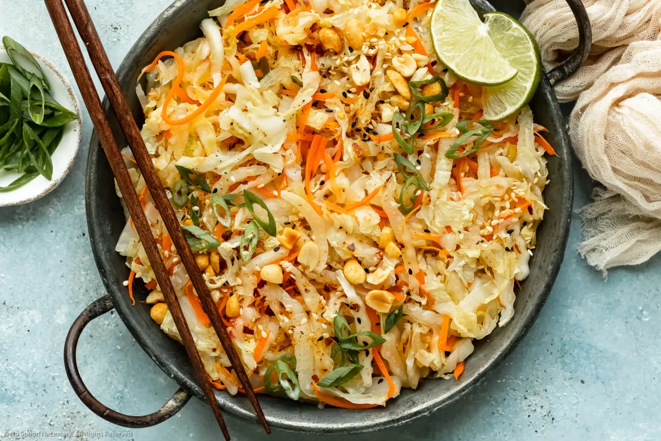 Crispy Stir-Fried Cabbage and Mixed Vegetables Delight