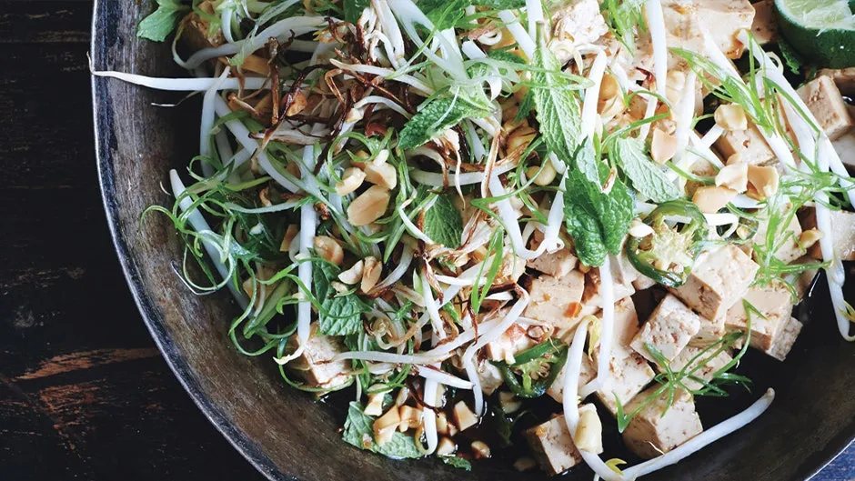 Crispy Tofu and Fresh Bean Sprout Stir-Fry Recipe