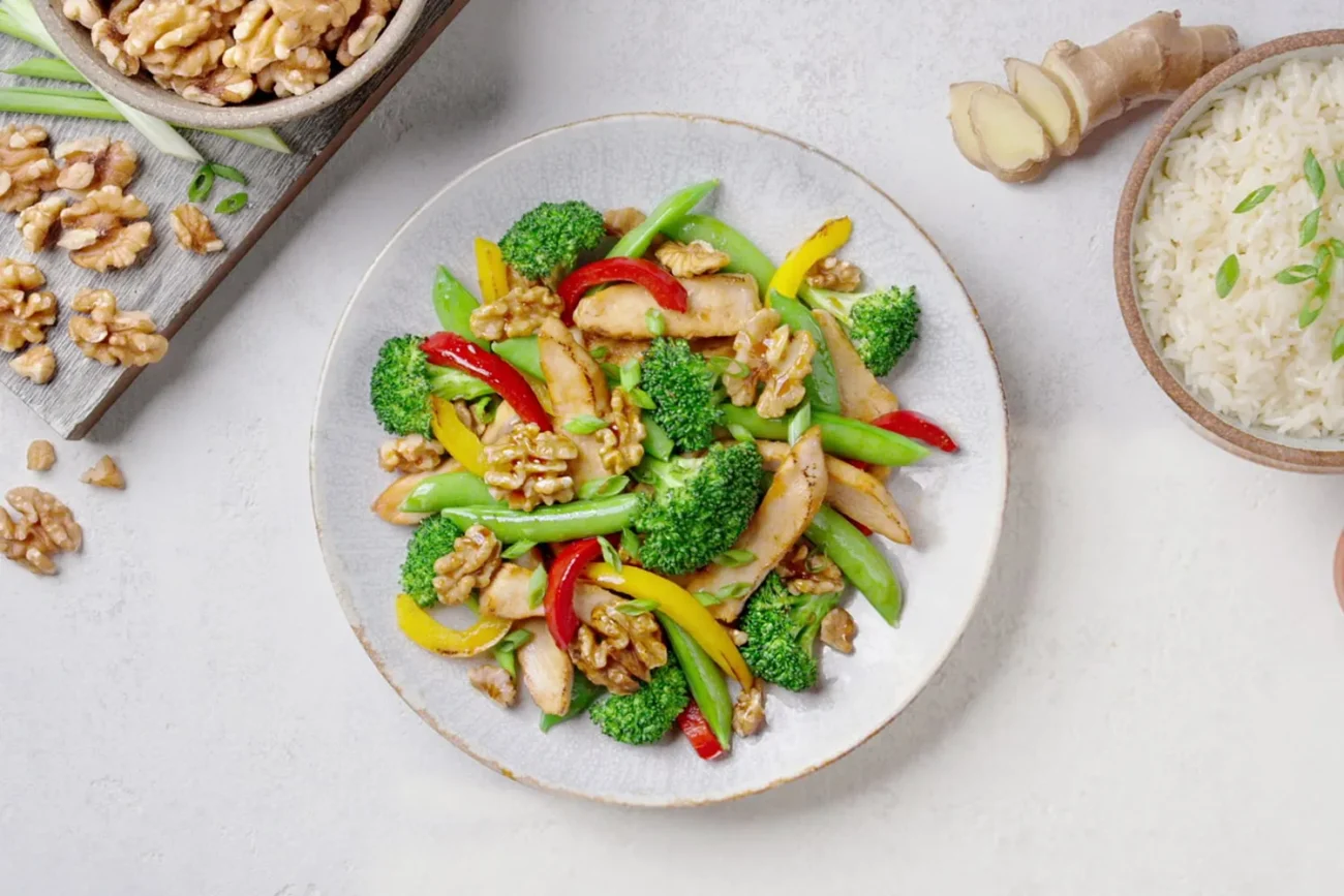 Crispy Walnut Chicken Stir-Fry Recipe: A Quick & Healthy Dinner Idea