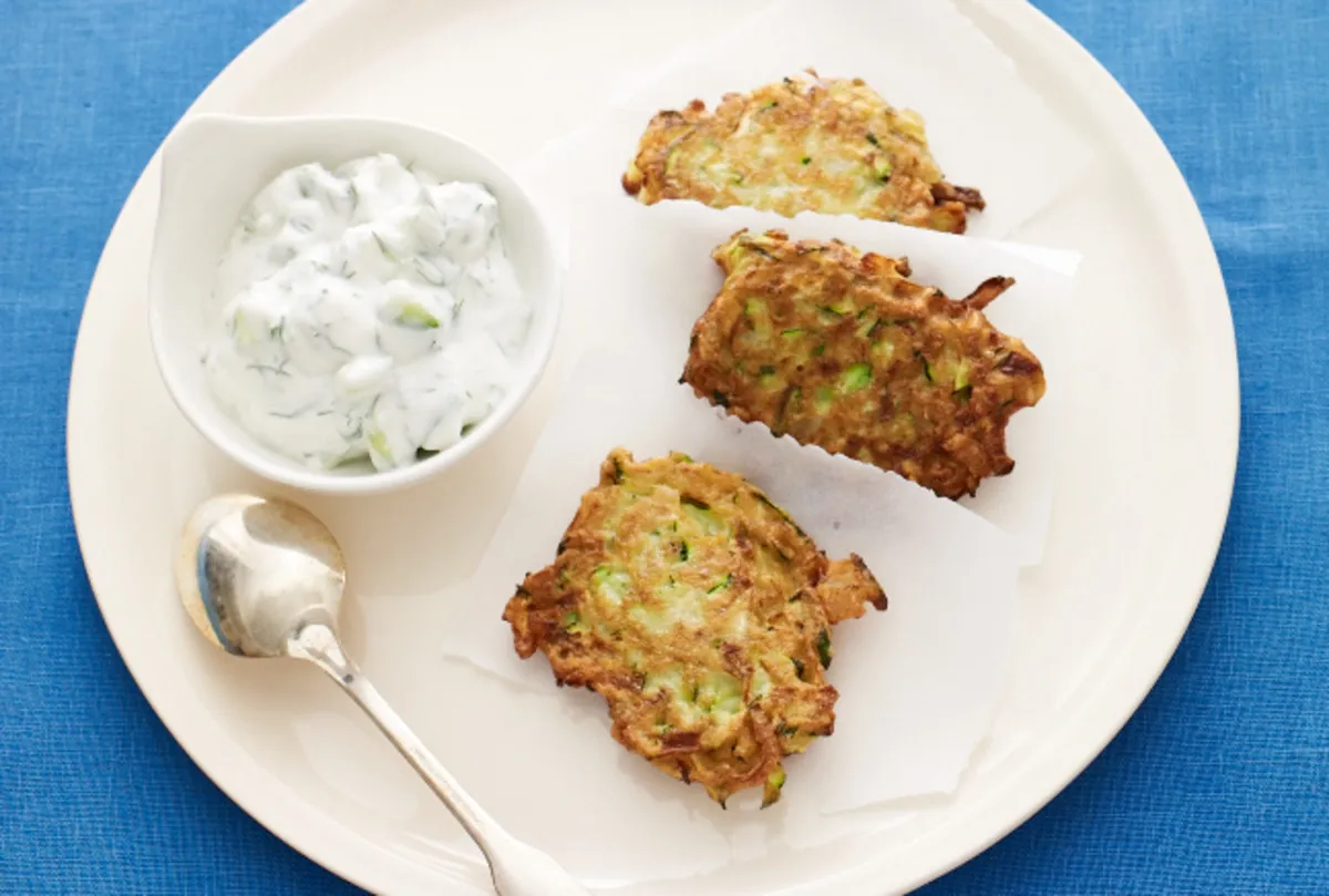 Crispy Zucchini Fritters Recipe – Perfect as a Healthy Side Dish