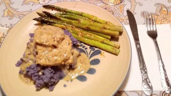 Crock Pot Oniony Pork Chops With