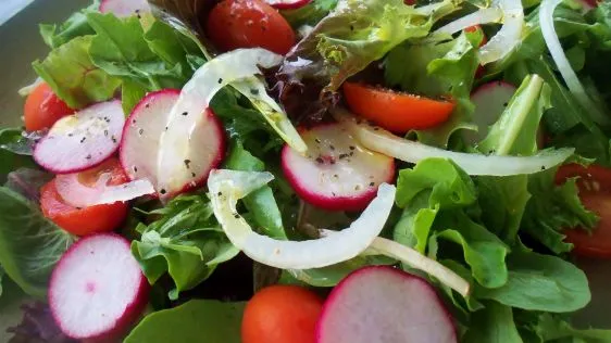 Cuban-Inspired Tossed Salad Recipe