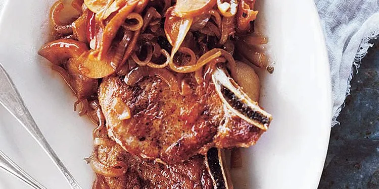 Cubed Pork With Apples And Onions And