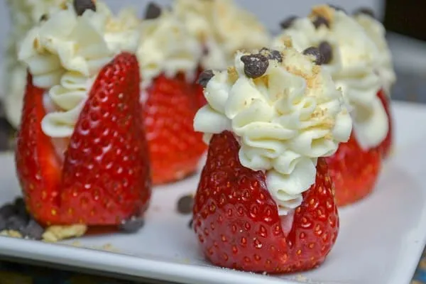 Decadent Cannoli Cream Filled Strawberries: A Perfect Dessert Delight