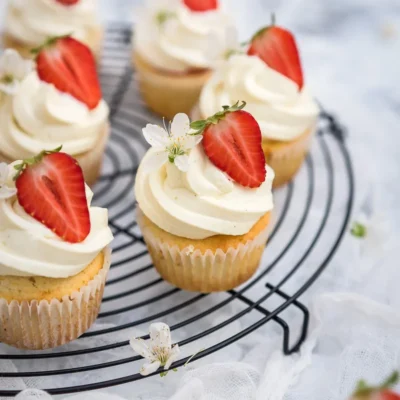 Decadent Mascarpone-Stuffed Strawberry Cupcakes Recipe