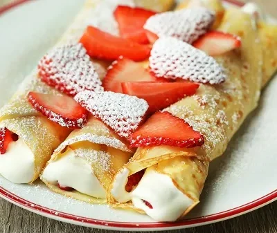 Decadent Strawberry Cream Crepes Recipe