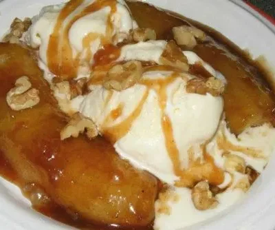 Delicious Bananas Foster A La Mode