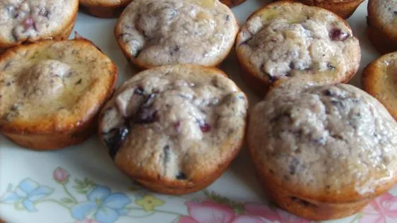 Delicious Berry Yogurt Muffins Recipe: A Healthy Breakfast Option