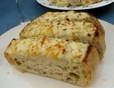 Delicious Cheesy Bread Recipe: Perfect for Snacking and Sharing