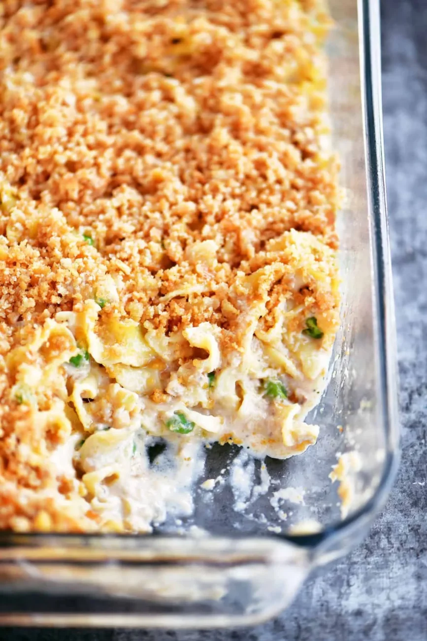 Delicious Chicken Noodle Casserole Recipe for Family Dinners