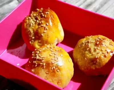 Delicious Chicken Or Paneer Stuffed Buns Recipe