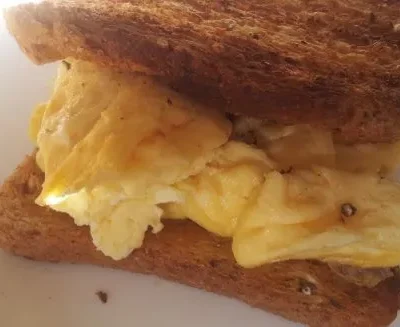 Delicious Egg-Stuffed Toast Sandwich Recipe