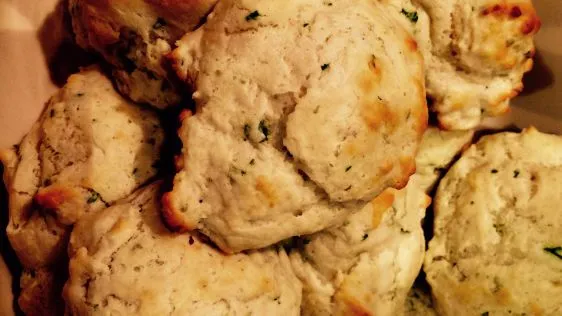 Delicious French Onion Biscuits Recipe