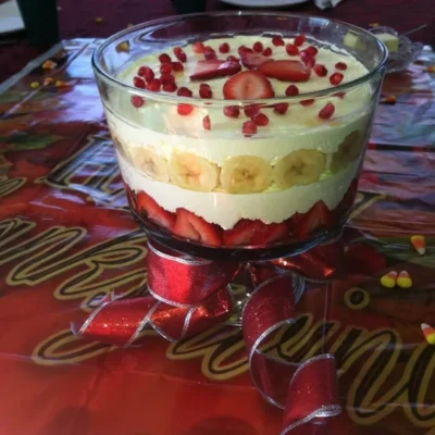 Delicious Layered Fruit Salad