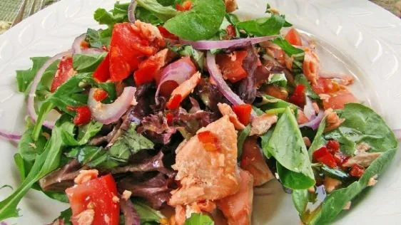 Delicious Thai-Inspired Salmon Salad Recipe for a Healthy Meal