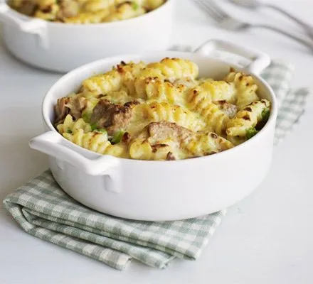 Delicious Tuna and Crispy Bacon Pasta Delight